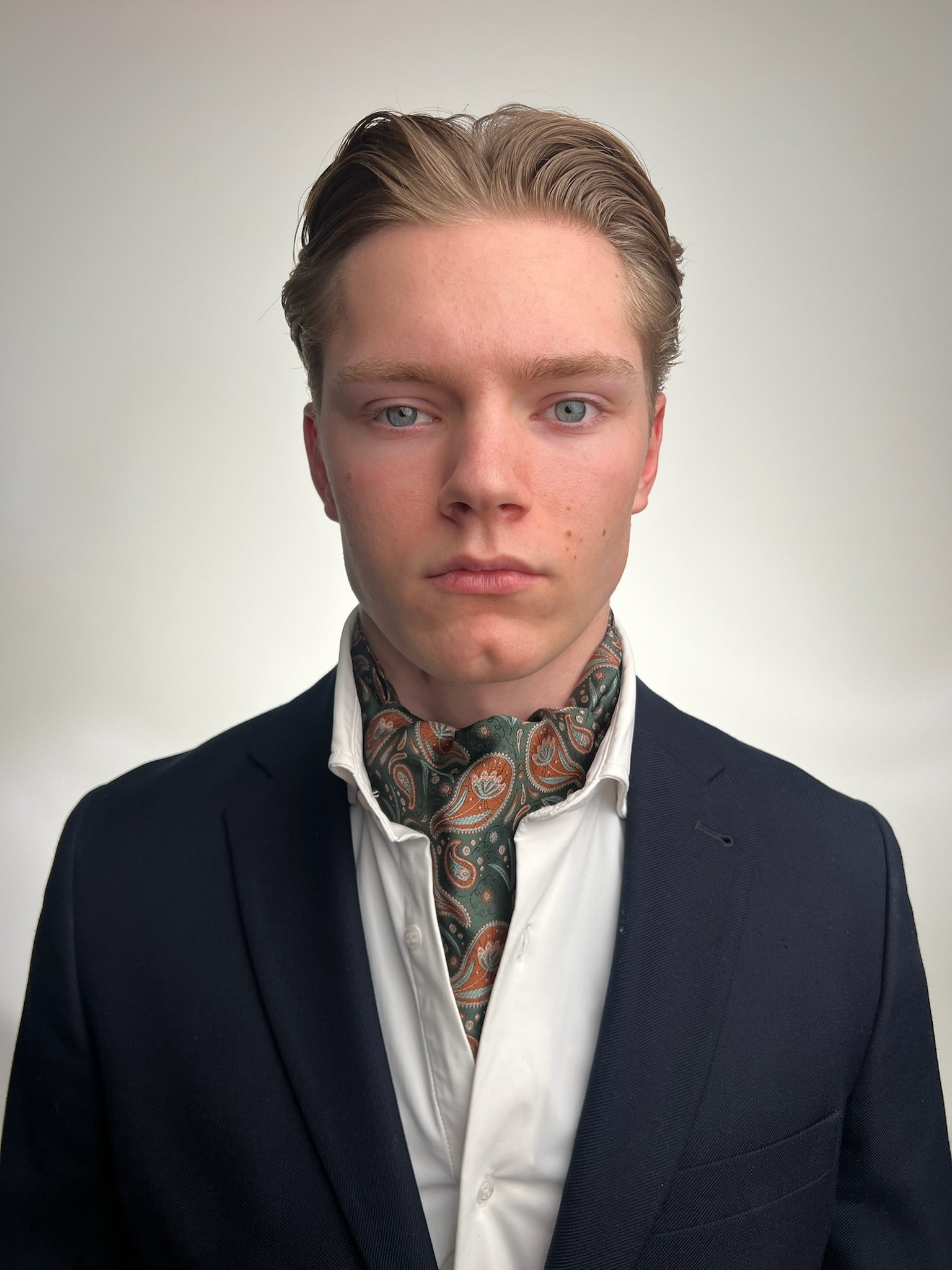 Løvfall Ascot